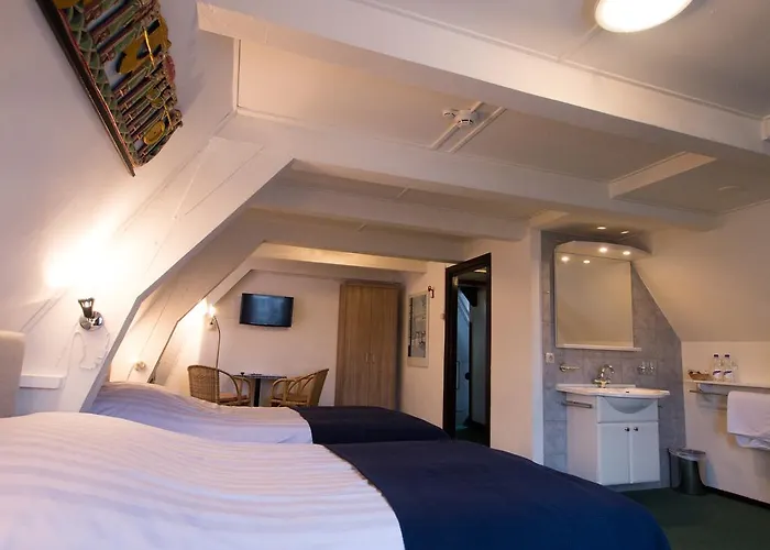 Hotel Adolesce